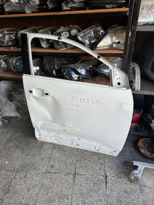 Peugeot 3008 ön sağ kapı