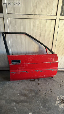 Toyota Corolla sağ ön kapı