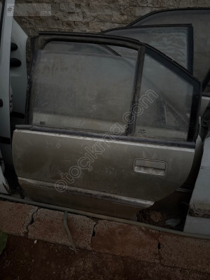 Opel omega sol arka kapı