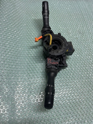 Toyota Corolla Sinyal Kolu