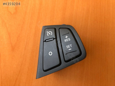 HYUNDAİ İ30 DİREKSİYON HIZ SABİTLEME DÜĞMESİ ORJİNAL