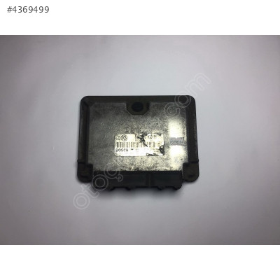 Volkswagen Golf 2.0 Motor Beyni M5.9.2 0261206261 06A906018FK