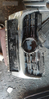 1K5853651 Jetta ön panjur çıkma