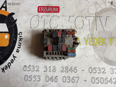 51756264 FİAT DOBLO 1.3-1.9 JTD Orijinal Çıkma Sigorta Kutusu