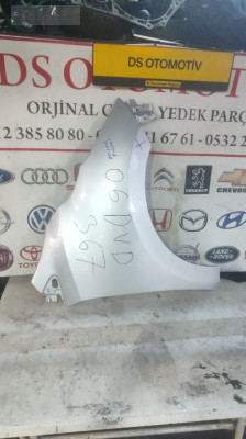 2015-2017 NİSSAN PULSAR SAĞ ÖN ÇAMURLUK