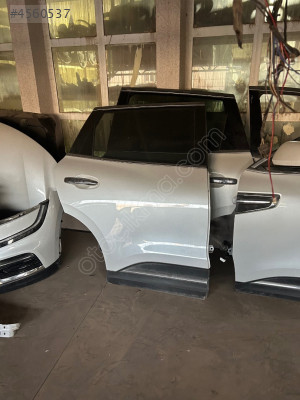 2022 Renault Koleos sağ arka kapı