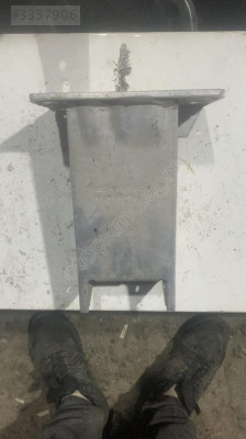 AUDİ A4 ÖN TAMPON DEMİRİ BAĞLANTI AYAĞI SOL
