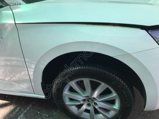 SKODA SCALA 2018 2024 ÇAMURLUK ÖN SAĞ 657821106