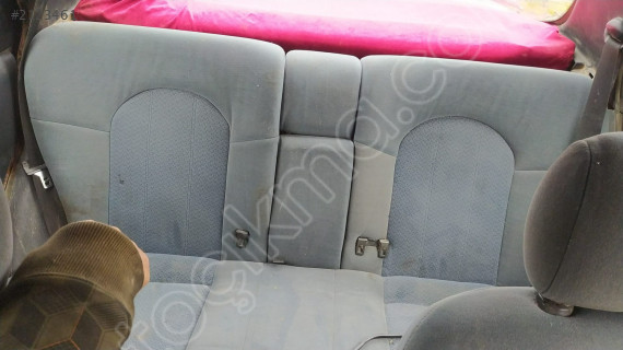 Escort arka koltuk çıkma