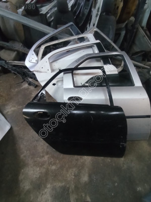 RENAULT LAGUNA 1 SAĞ ARKA KAPI ORJ ÇIKMA