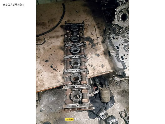 606 MOTOR E 300 EKSANTRİK MİLLER VE YUVASI KOMPLE