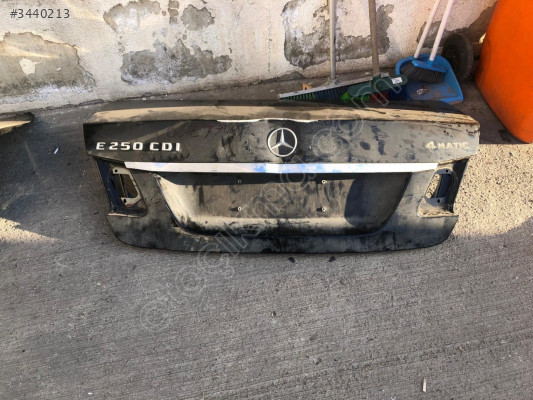MERCEDES E SERİSİ 4 MATİC  W212 ARKA BAGAJ KAPAĞI