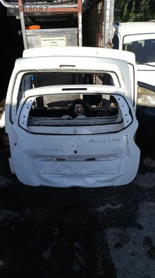 Dacia Sandero bagaj kapisi