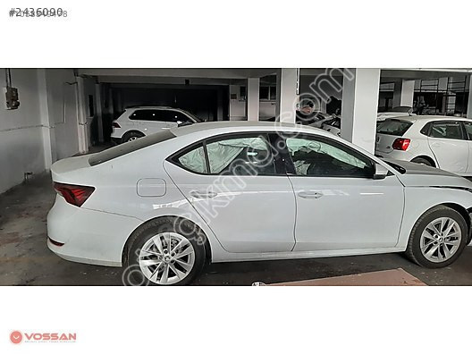 SKODA OCTAVİA 2022 ORJİNAL ÇIKMA MOTOR ŞANZIMAN KAPI İ