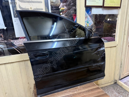 AUDİ A3 SAĞ ÖN KAPI DIŞ CAM SIYIRICI FİTİLİ 2004-2010 MODEL