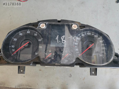 3C0920871D VW PASSAT BENZİNLİ GÖSTERGE SAATİ