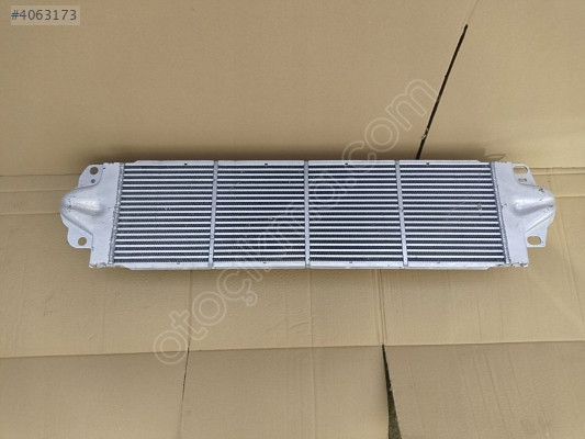 VOLKSWAGEN TRANSPORTER T5 TURBO RADYATÖRÜ 7H0145804A