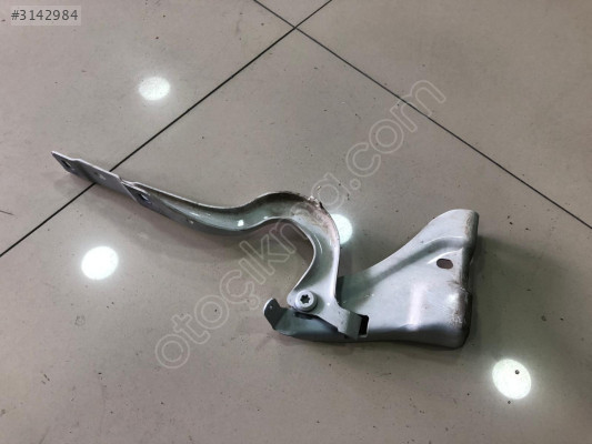 MERCEDES B SERİ W246 SOL KAPUT MENTEŞESİ 2468800328
