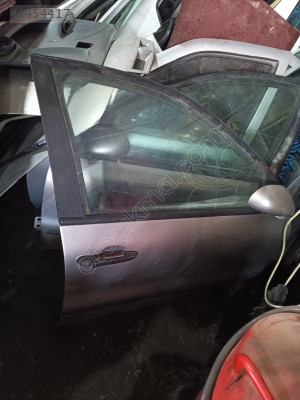 Fiat bravo sağ ön kapı