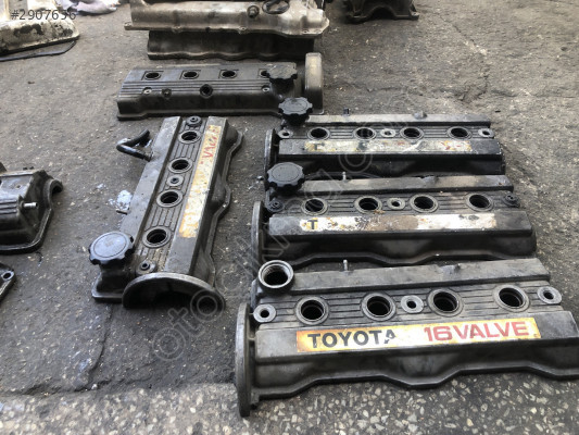 TOYOTA COROLLA KÜLBÜTÖR KAPAĞI