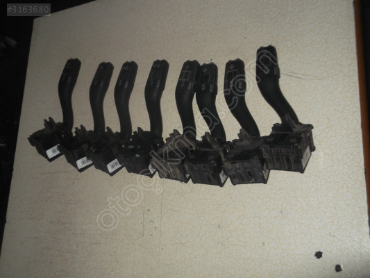 AUDİ A4 A6 ÇIKMA SİNYAL KOLU