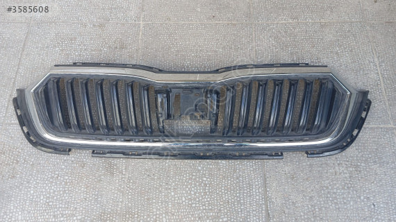 SKODA OCTAVİA ORJİNAL ÇIKMA ÖN PANJUR