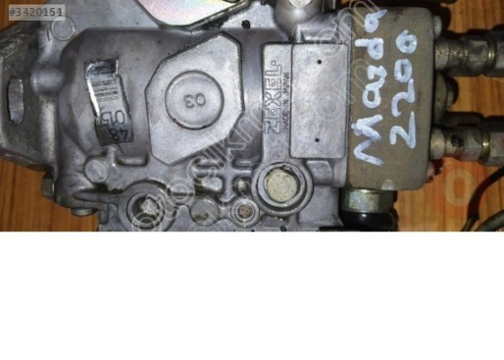 Mazda B-2200 Modeli İçin Çıkma Mazot Pompası