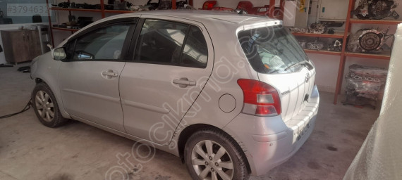 1999- 2011 ARASI TOYOTA YARİS SAĞ ARKA KAPI