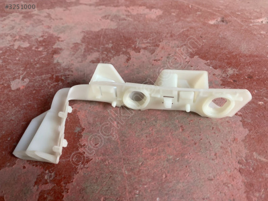 AUDİ A4 ÖN TAMPON BRAKETİ SAĞ 8W0807284