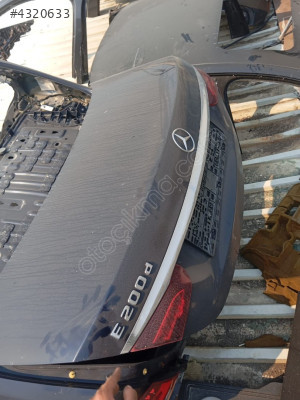 MERCEDES W213 E200D BAGAJ KAPAĞI ORJİNAL OTO FEDAİ