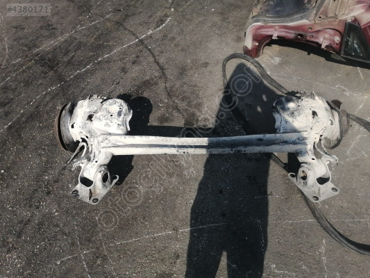 FORD TOURNEO 2016 ARKA DİNGİL KONUK OTO