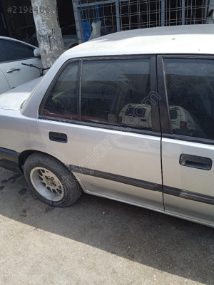 Honda Civic sağ arka kapi