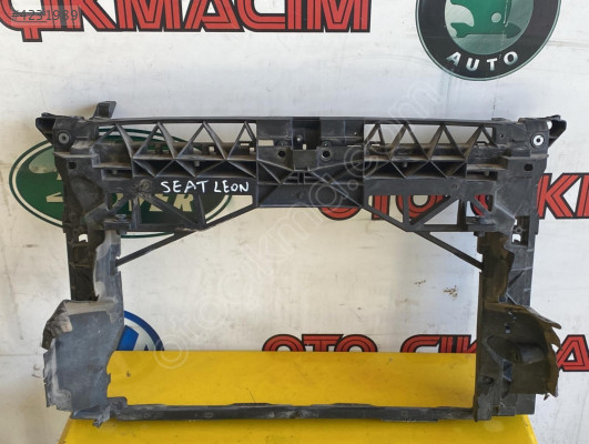 SEAT LEON ÖN PANEL