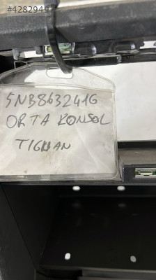 TİGUAN 15-20 ÇIKMA VİTES ORTA KONSOLU -  5NB863241G