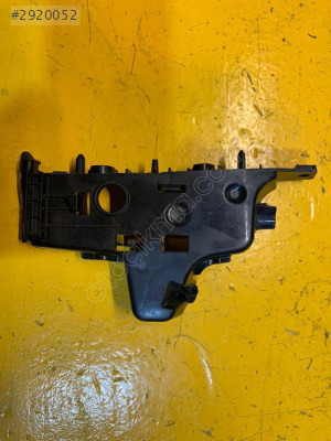 Audi A3 2021-2023 Ön Tampon Sağ Braketi Sıfır Orjinal 8Y0807184