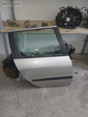 PEUGEOT PEJO 206 SW SAĞ ARKA KAPI DOLU HATASIZ