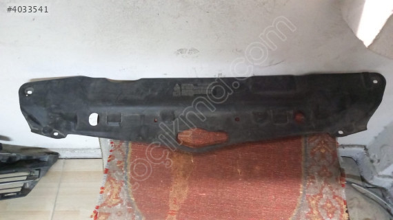Toyota corolla 2002-2007 ön panjur üst plastigi  çıkma