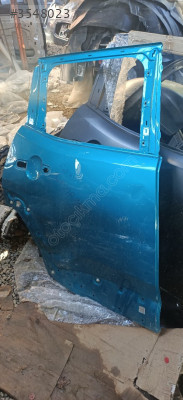 Jeep renegade sağ arka kapı çıkma temiz