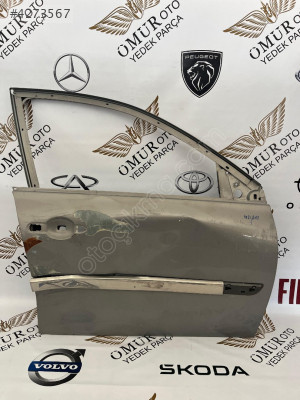 RENAULT MEGANE2 SAĞ ÖN KAPI ORJİNAL ÇIKMA - 7751473729