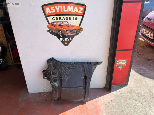 BMW G30 SAĞ ARKA TAMPON BRAKETİ ORJİNAL