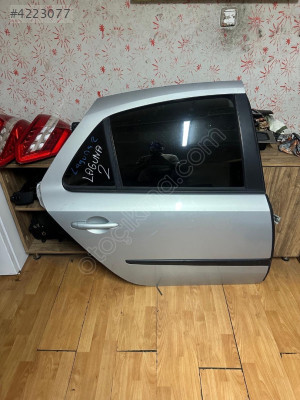 RENAULT LAGUNA  2 ÇIKMA SAĞ ARKA KAPI