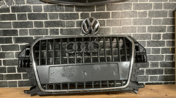 8U0853653 orjinal 2015-2019 audi Q3 ön panjur