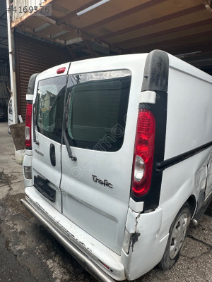 Reno trafic sağ sol bagaj kapağı