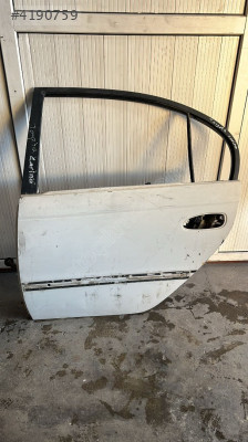 Toyota carina sol arka kapı orjinal