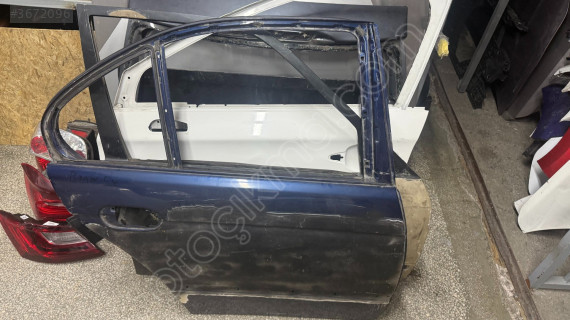 BMW E39 SAĞ ARKA KAPI ORJİNAL ÇIKMA