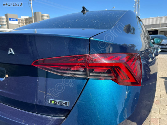 SKODA OCTAVİA SAĞ İÇ STOP LAMBASI ÇIKMA - 5E6945308A