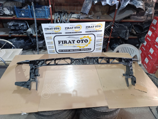 1776208000  MERCEDES W177 ÖN PANEL 2019-