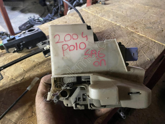 2004 volkswagen Polo sağ ön kapı kilidi