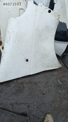 RENAULT TRAFİK SAĞ ÇAMURLUK KONUK OTO 05323167897