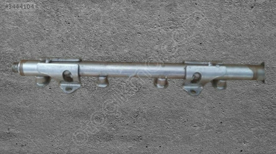 VOLKSWAGEN PASSAT 1.4 TSİ ENJEKTÖR KÜTÜĞÜ RAİL BORUSU